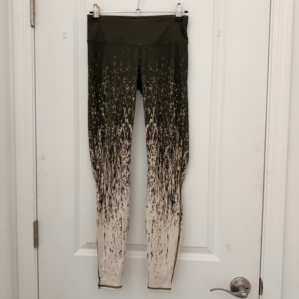 Hylete | Olive Green to Cream Ombre Active Leggings